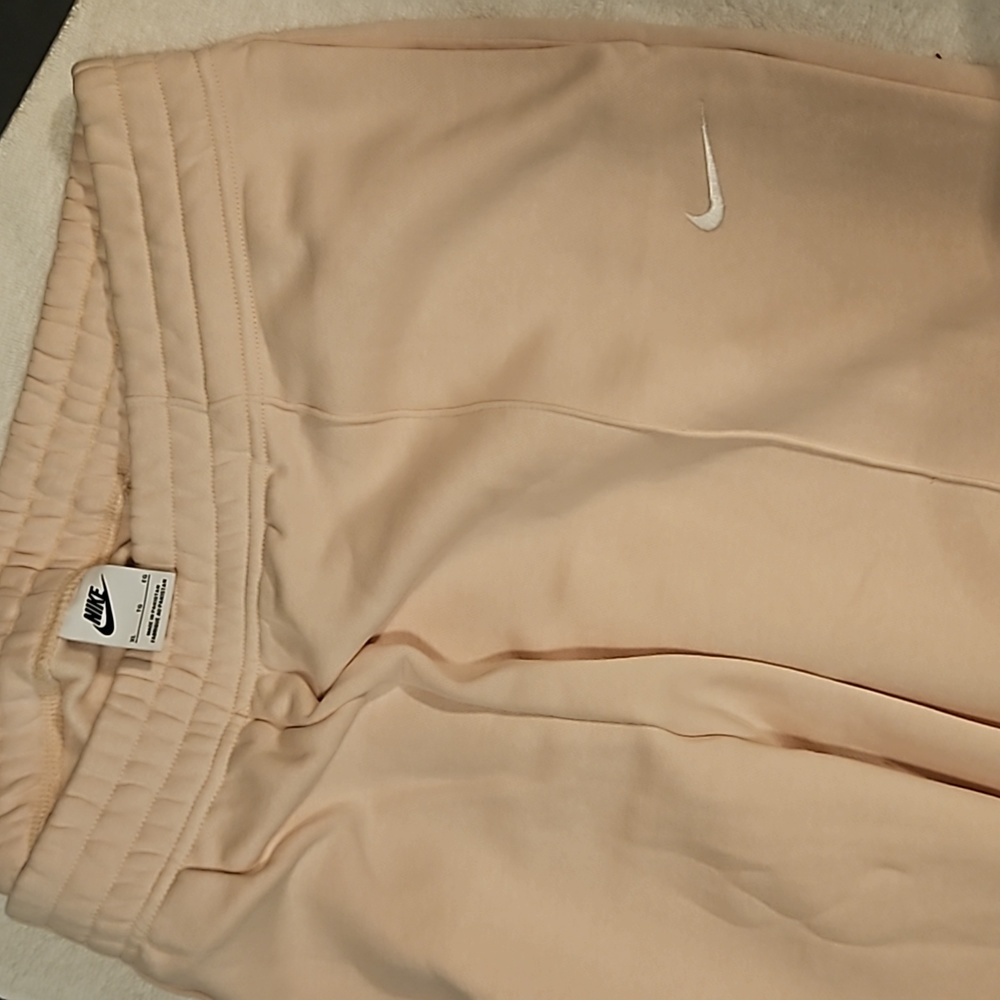 New Nike sweatpants